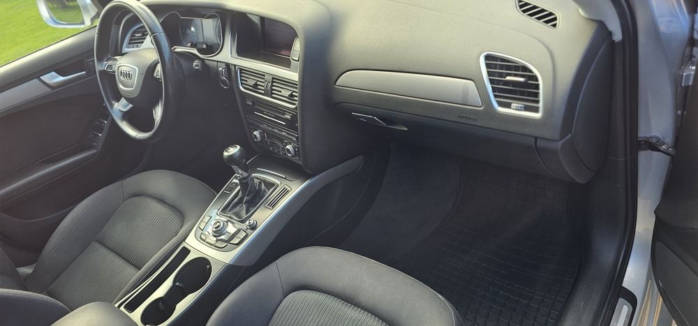 Audi A4 B8 combi 2.0 TDI 2013 avariat