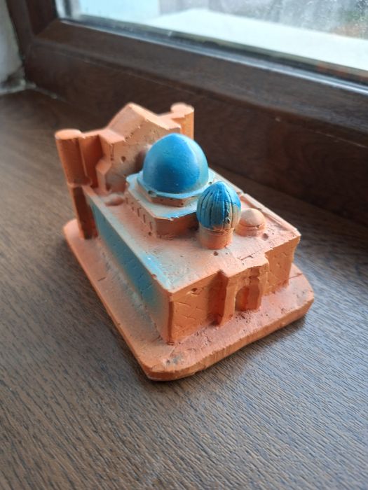 Магнит сувинирлер сатылады