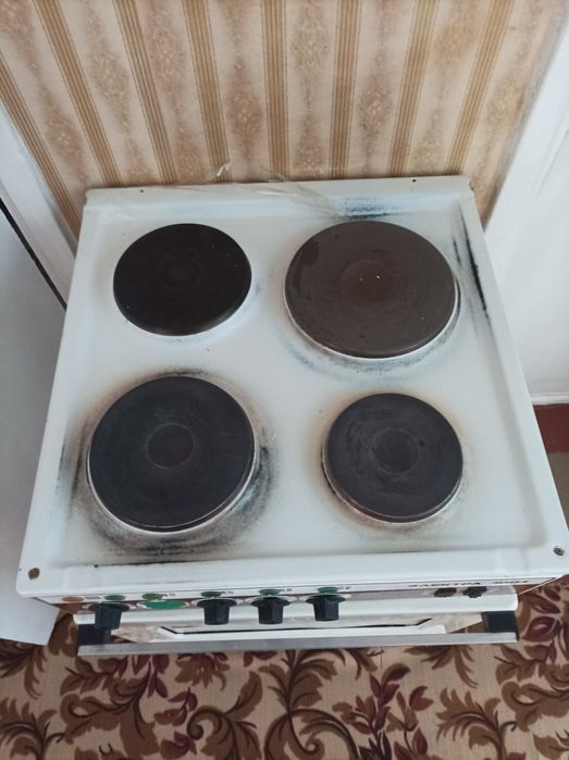 Электроплита в рабочем состоянии