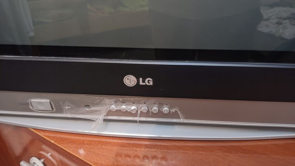 Телевизор LG 54 в идеальном состоянии