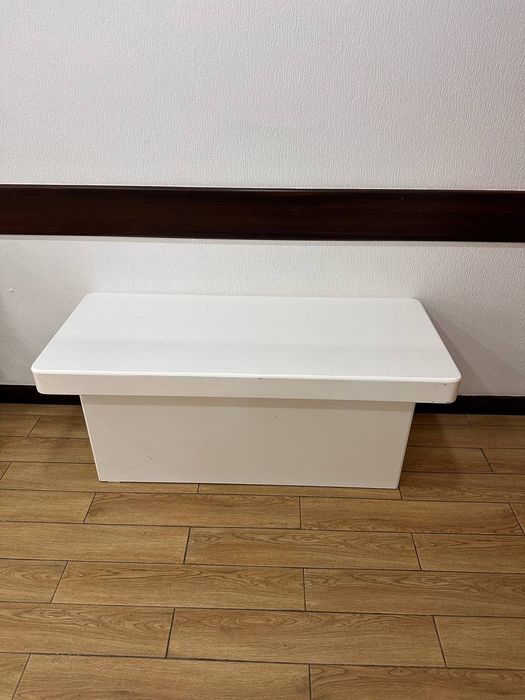 Офисный стол ва стуллар бор