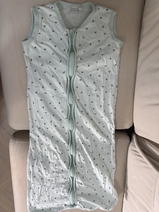 Бебешки спални чували, ромпъри, гащеризони.