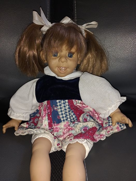 Красиви испански кукли и Барбита