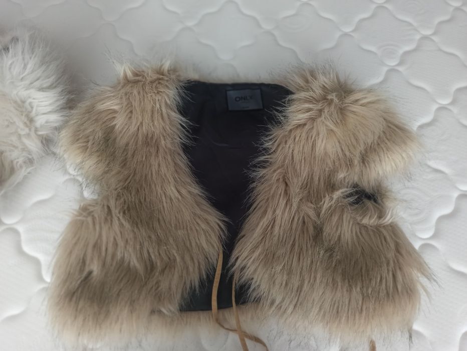 Кафяво пухено елече