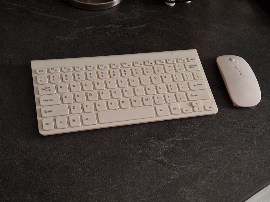 Kit tastatura cu mouse wireless