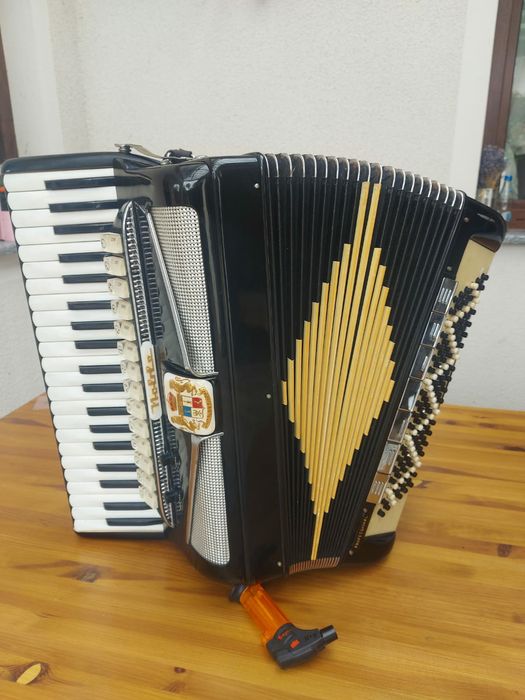 Acordeon noble 120