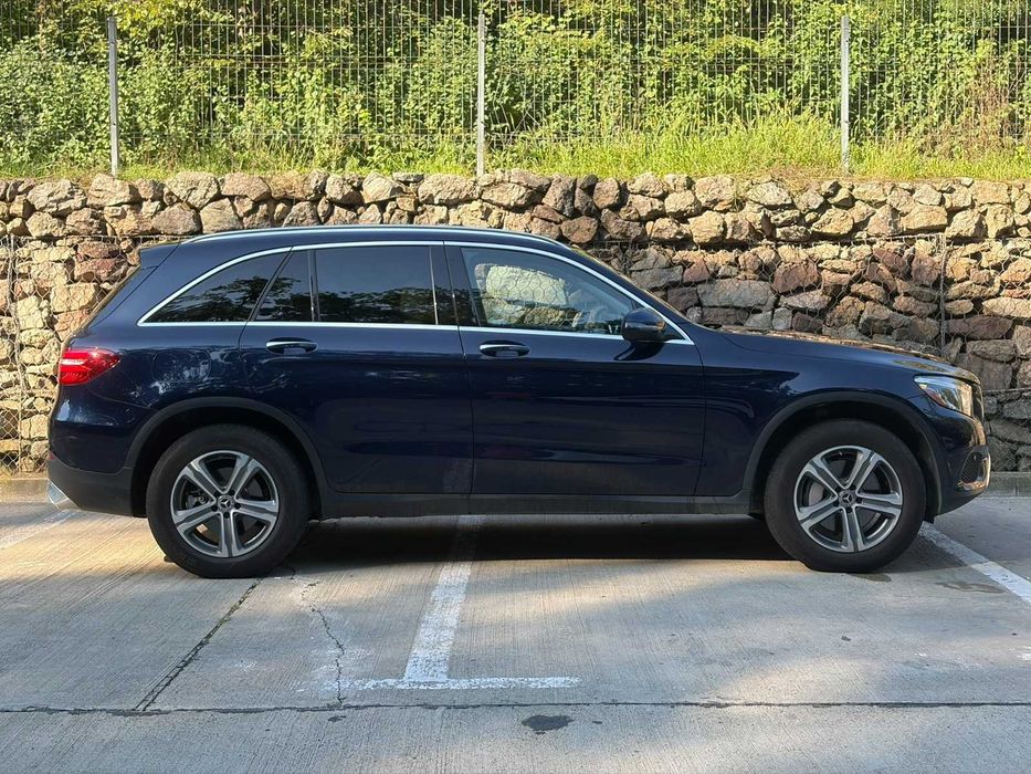 GLC 300 4Matic 4x4 Panoramic/ Camera/ Piele bej/ Sistem sunet Burmester
