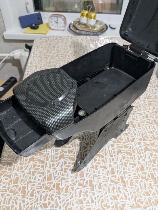 Подлокотник универсальный