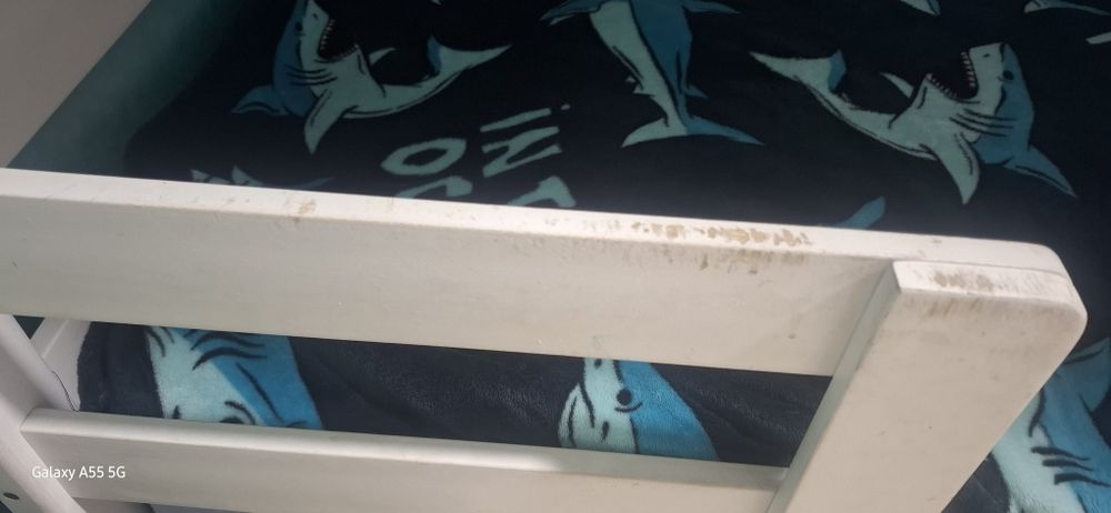 Двухярусная кровать