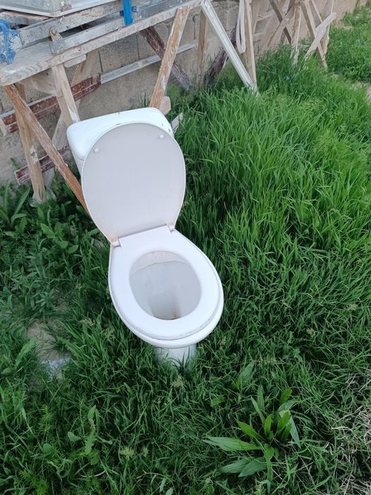 Продается унитаз в хорошем состоянии