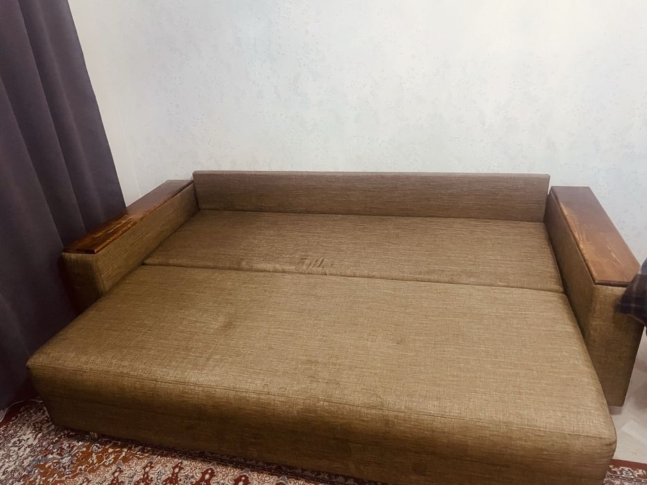 Продам диван хорошом состаяние