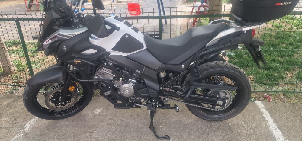 Suzuki V-Strom 650 XT (2017) – 40.000 km – Full Echipat Touring / Fără Accidente