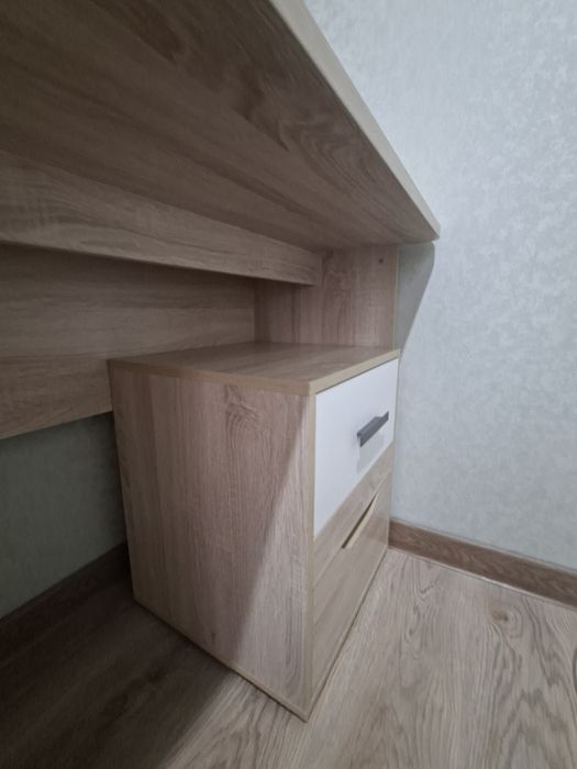 Продам рабочий стол со шкафом
