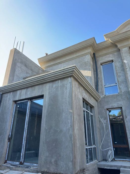 Binolarning tashqi interyeri uchun fibrobeton tyagalar