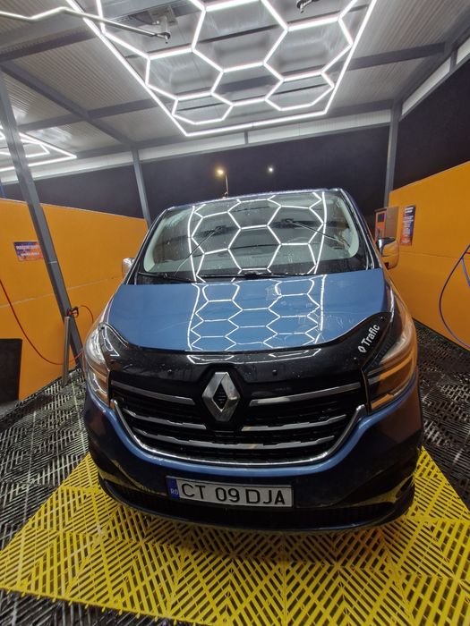 RENAULT Trafic 2019 — imagine 3