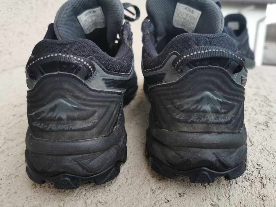 Asics 40.5 cu goretex