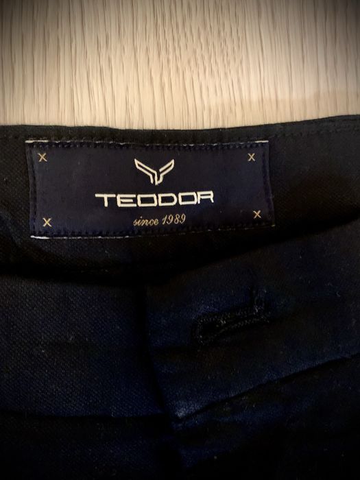 Мъжки черен панталон TEODOR! Много удобен и еластичен . Като нов!