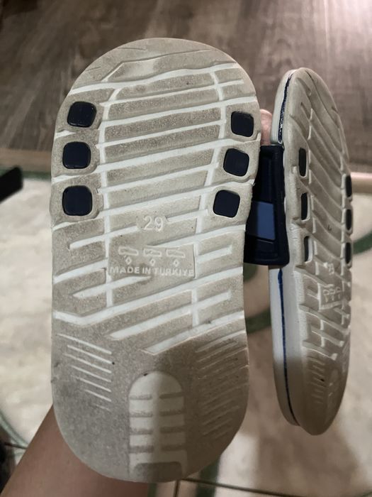 Продам шлепанцы