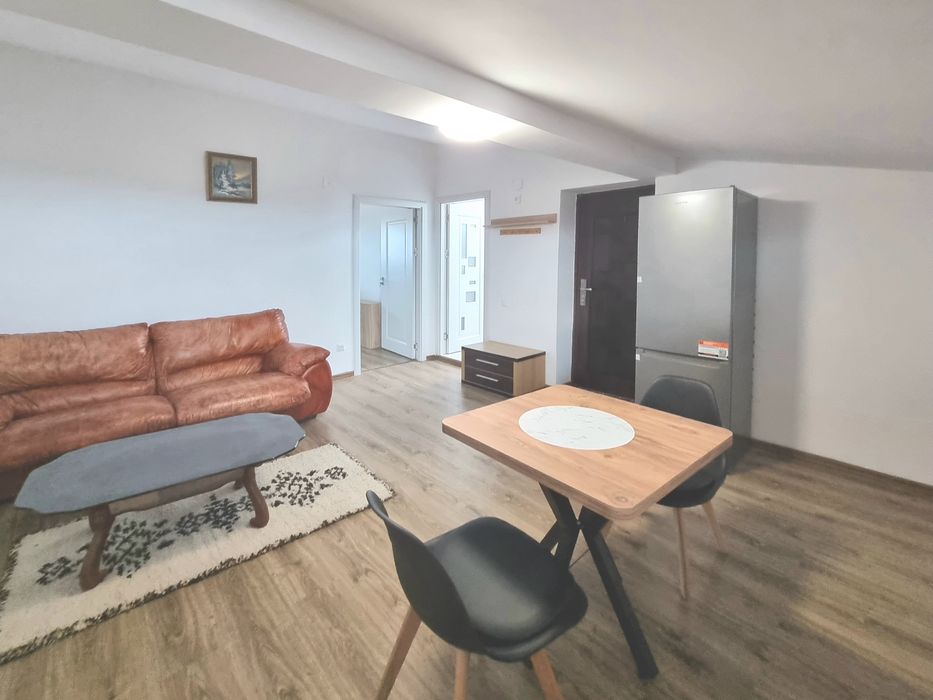 Inchiriere apartament,cu două camere,Mansardă,Str. Magrini Târgoviște