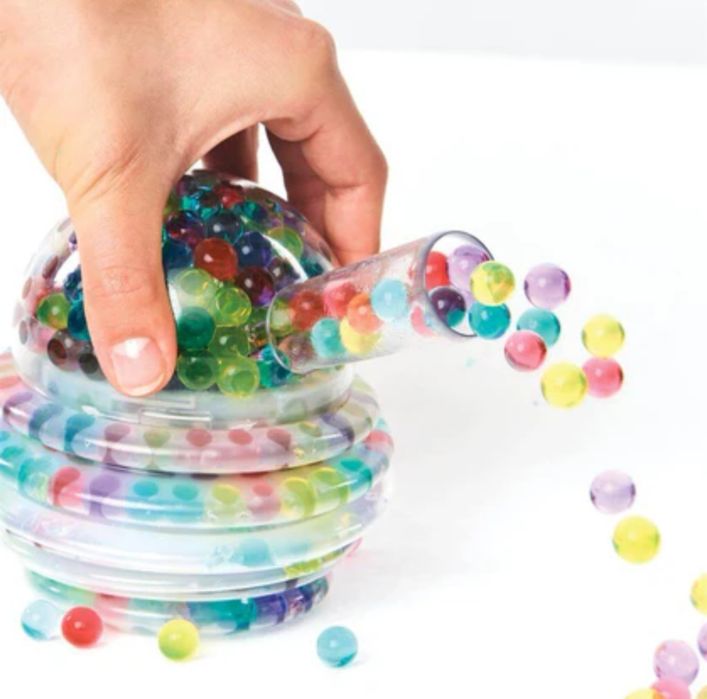 ORBEEZ Challenge kit - студио с 2000 цветни топчета