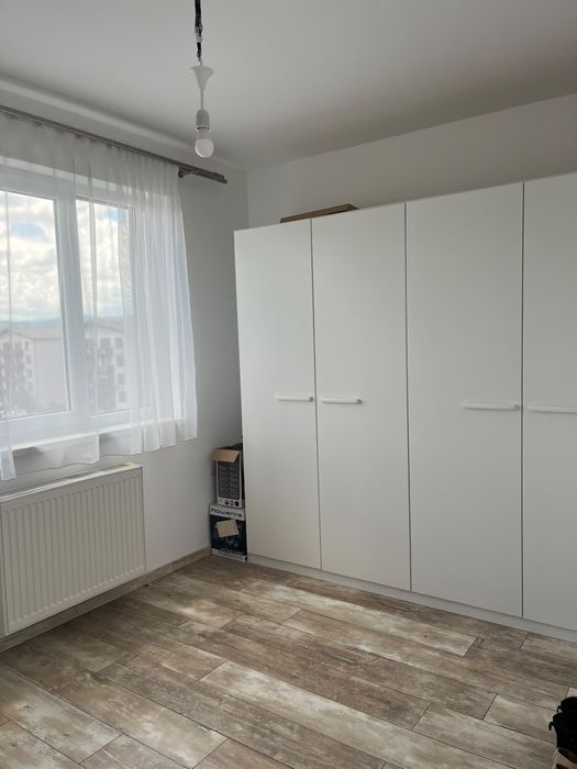 Închiriez apartament cu 2 camere Floresti, str. Tineretului
