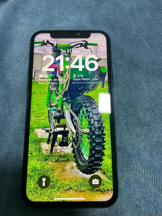 Vândsau schimb  box cu iphone 11pro si apple watch perfect funcionale