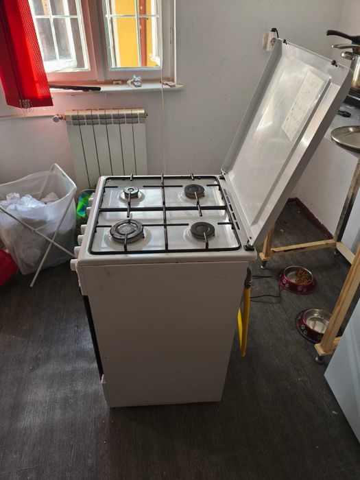 Aragaz cu cuptor gaz Heinner