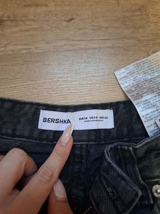 Черни дънки Wide leg на "Bershka"