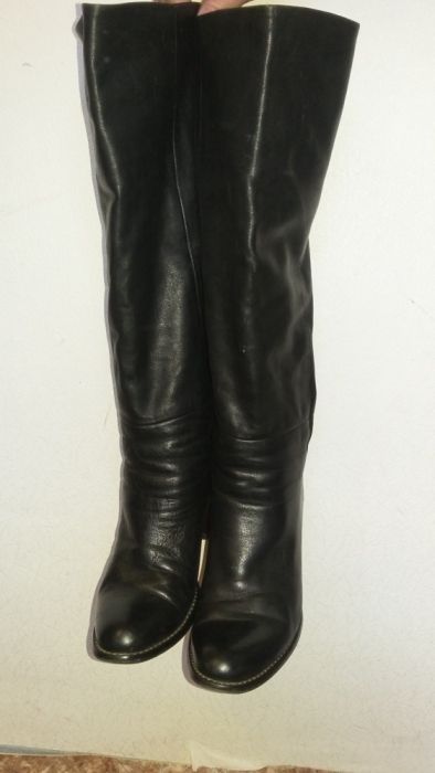 Продам женские сапоги