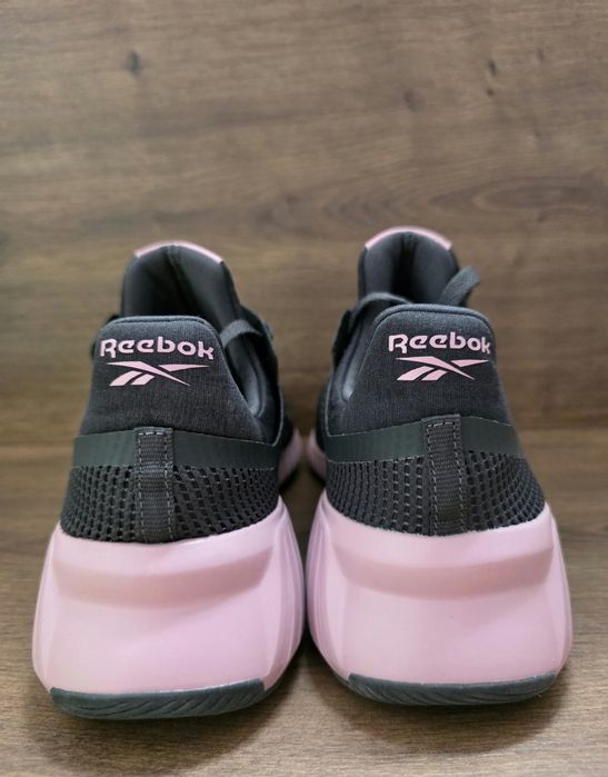 Reebok/дамски маратонки-39номер