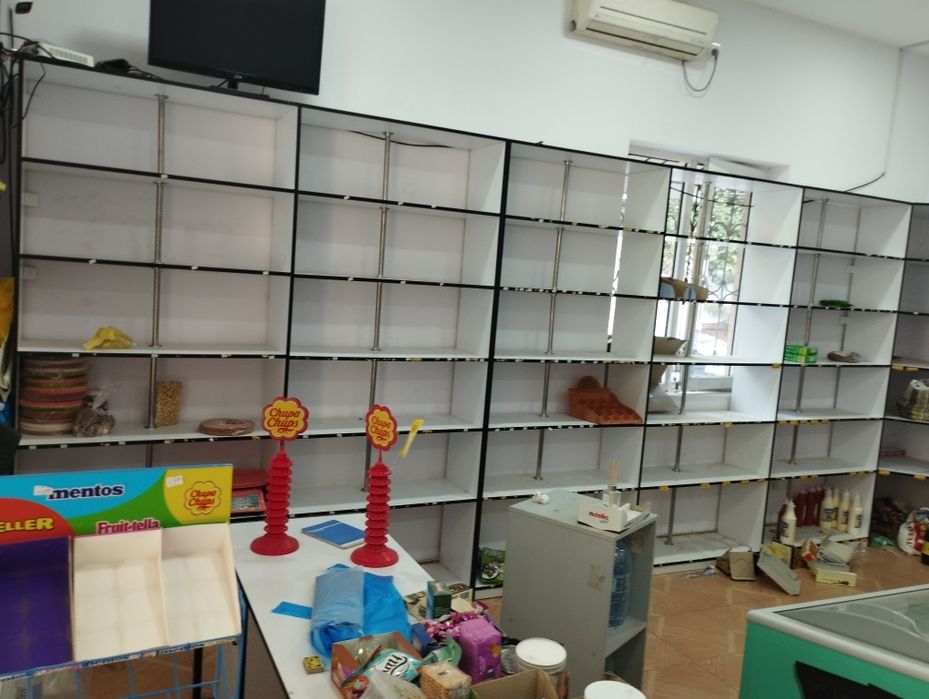 Продается мебельные стеллажи