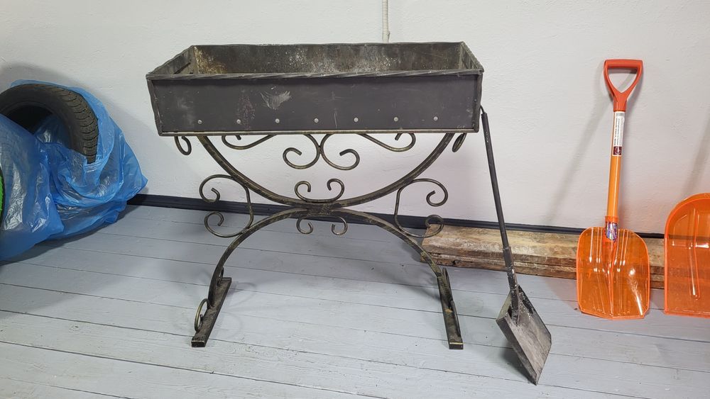 Мангал сварной с лопаткой