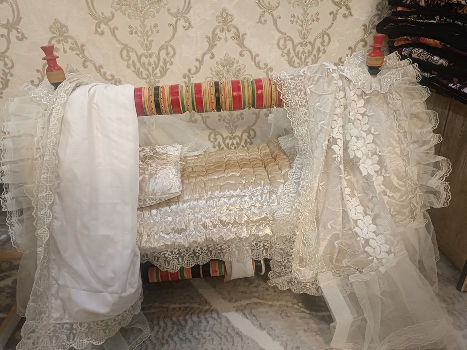 Beshik sotiladi yangi bonusiga ot q6wb beriladi