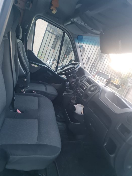 Vând Opel movano 2.3