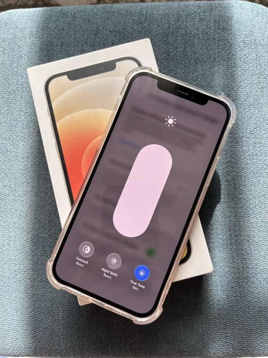 Продам iPhone 12