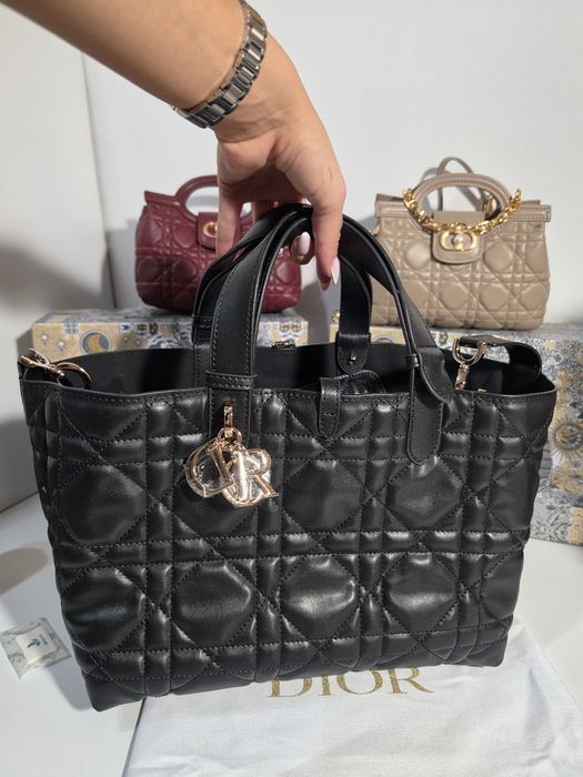 Налична чанта Dior Toujours Tote