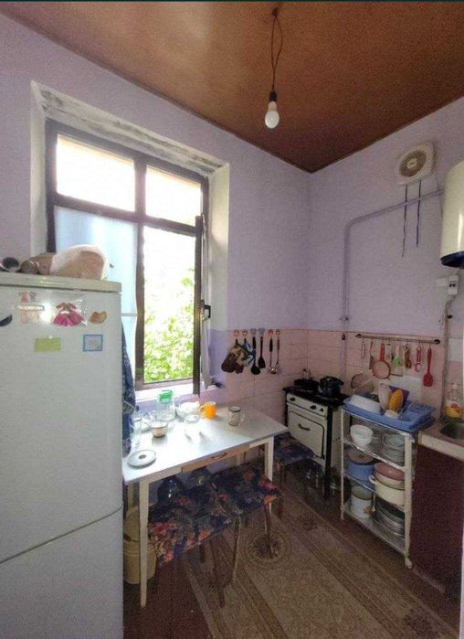 Аренда 1 комнатной квартиры. Парк Фуркат. 45м2. Переделанная в 2 комн.