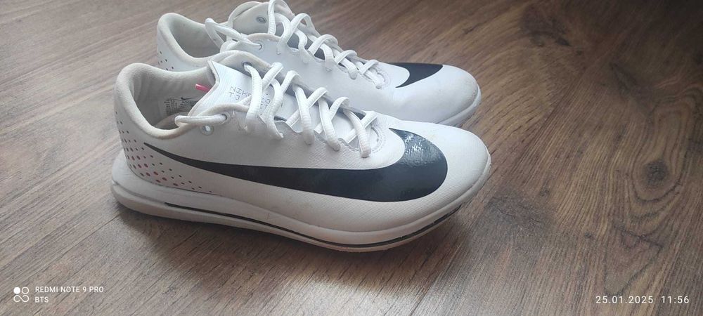 Ghete cuie Nike 37,5, pentru prăjină, triplu salt
