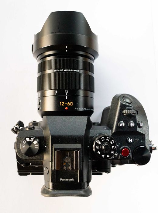 Panasonic Body GH6, 3 baterii