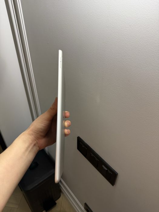 Планшет Apple Ipad 9-GEN 2021