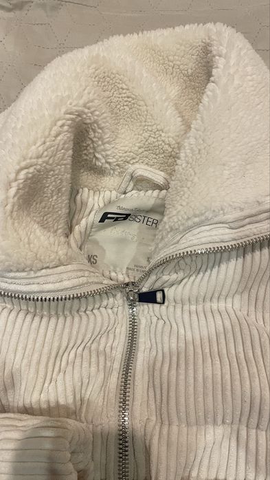 Бяло, топло яке!