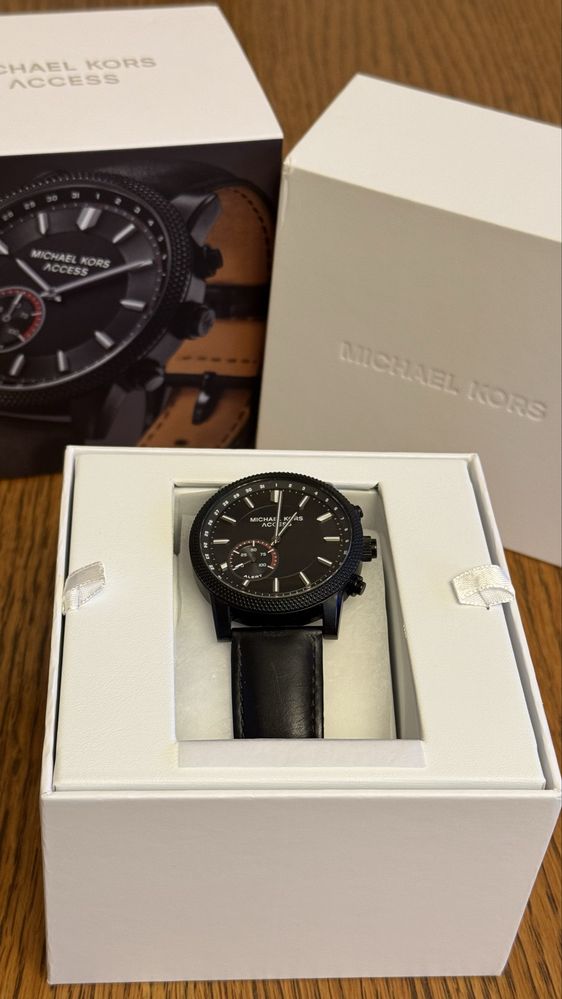 Michael Kors Acces Hutton MKT 4025 ceas inteligent Hybrid negru Satu Mare OLX.ro