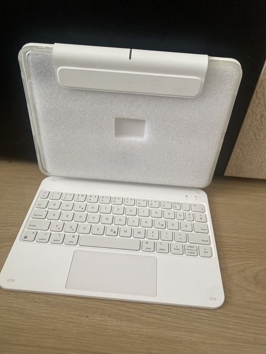 Husă ESR Rebound Magnetic Keyboard Case 360 pentru iPad Pro 11