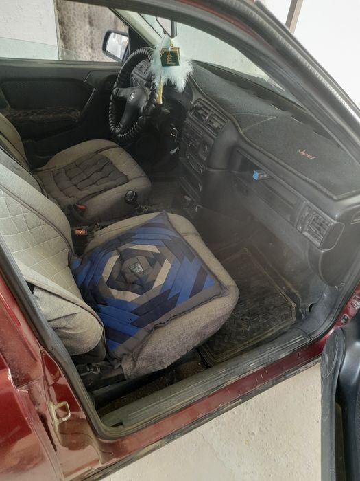 Опель Вектра 93г