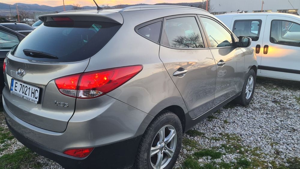 Их 35 бензин 2000кубика 6ск мн. екстри сервизна книжка реални километр