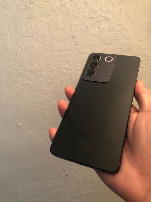 Обменяю Vivo V27e  на iPhone