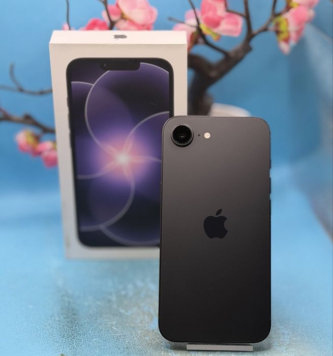 ГАРАНЦИОНЕН!!! Apple iPhone 17e, 256 GB, 5G, Black