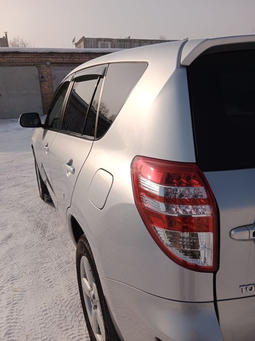 Продам Рав4 2011г