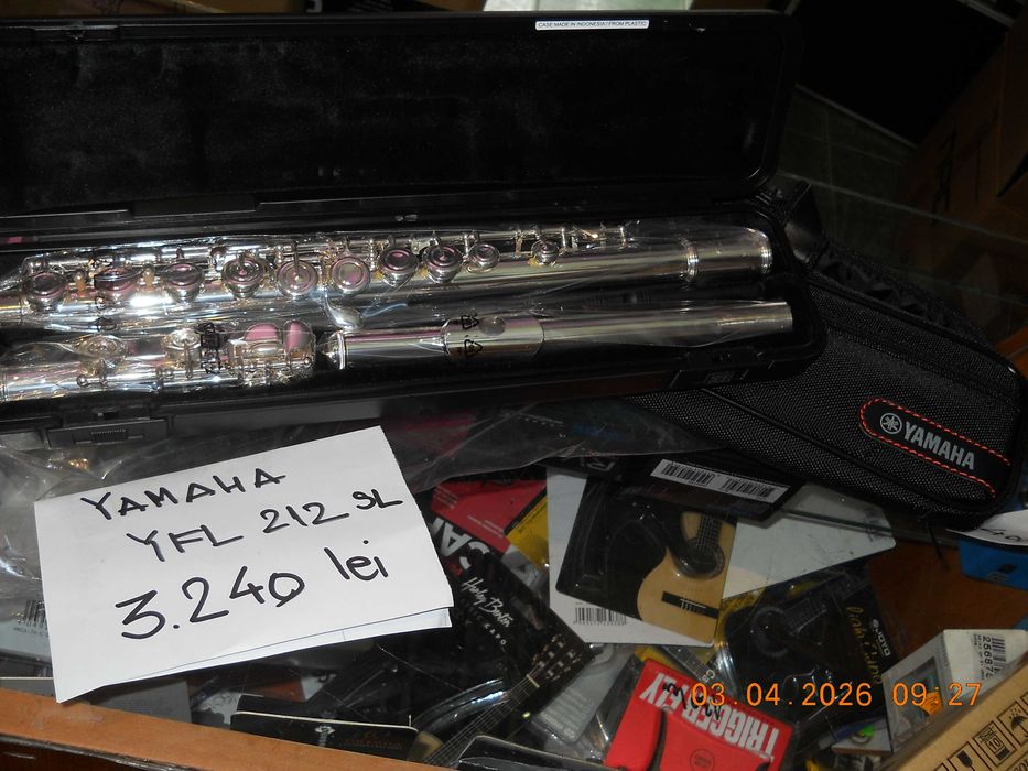 Flaut Yamaha YFL- 212 SL si Piccolo YPC-32