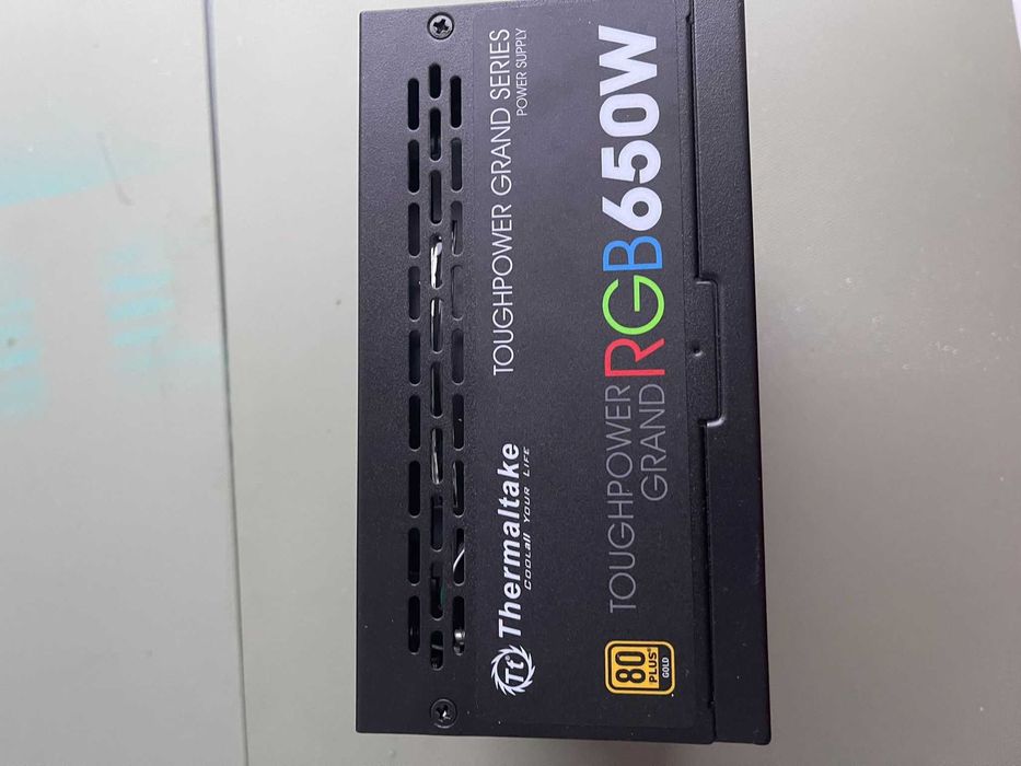 Sursa ThermalTake RGB 650W ToughPower Grand Modular (Fara Cabluri)